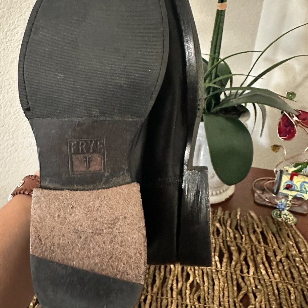 Frye Anna Leather Ankle Booties - Picture 11 of 12
